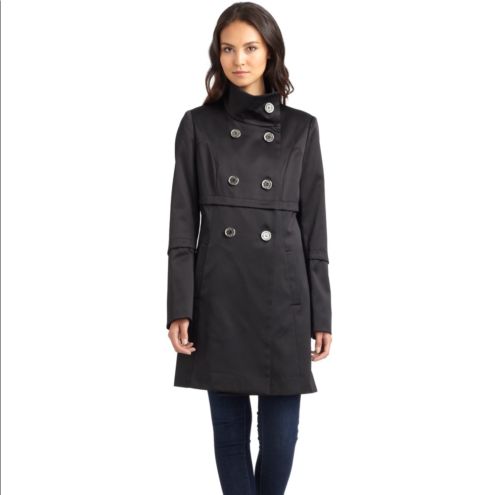 Tahari Anya satin trench size small